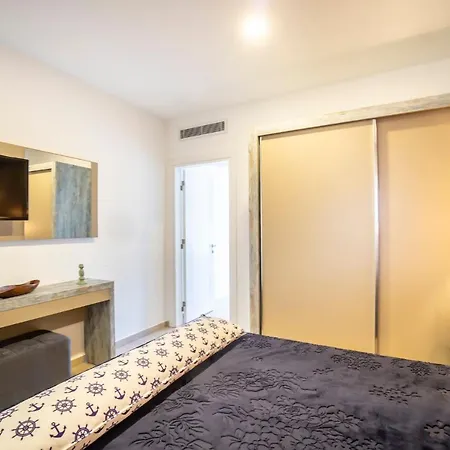 Luminous Seafront With Fascinating Sea View In The Heart Of